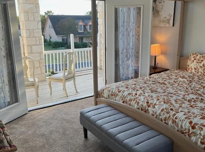 Bed & Breakfast Knight Hawk Suites Round Rock