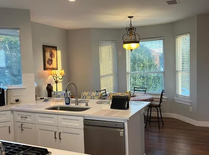 Bed & Breakfast Knight Hawk Suites