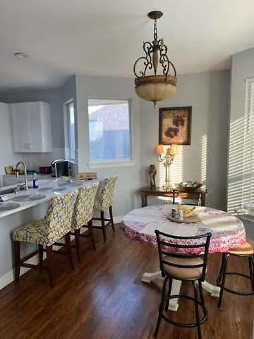 Bed & Breakfast Knight Hawk Suites