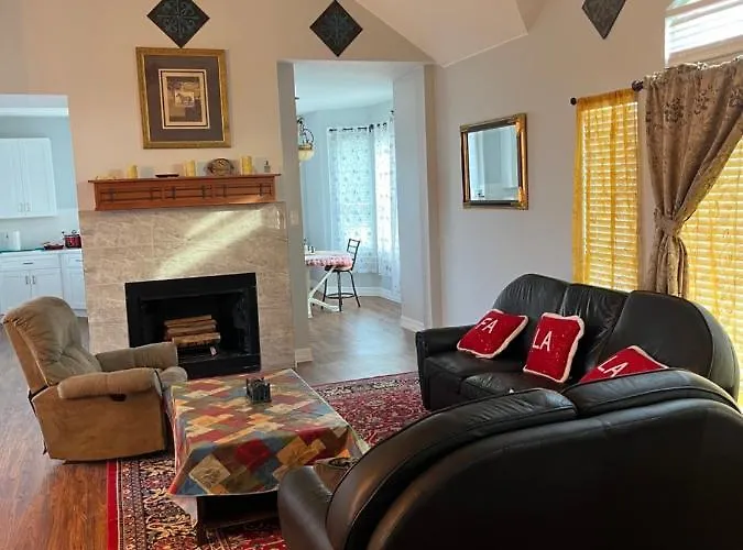 Knight Hawk Suites Bed & Breakfast Round Rock